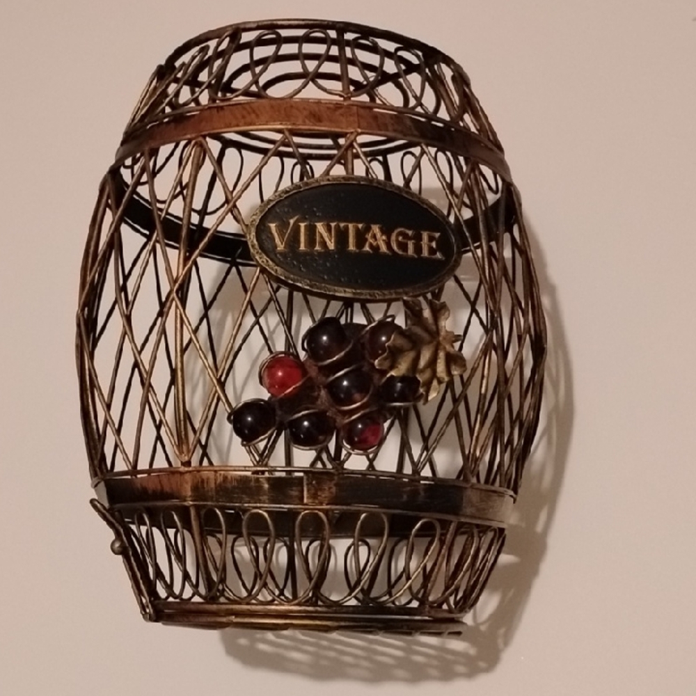 P-002 Vintage Wire Basket for Corks with Grapes Design
